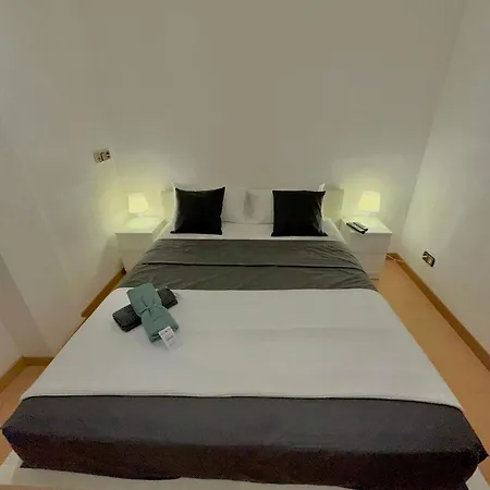 Апартаменты Leon House Apartamento Барселона